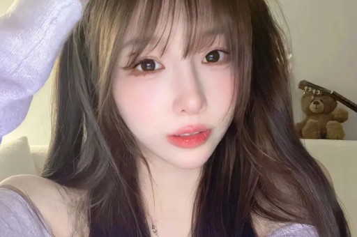 外国网红约中国女孩开房视频被发到网上她却借此热度直播带货